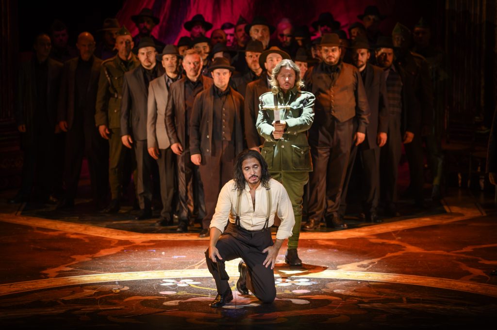 003- 100925-Faust – Officials – FB – 150DPI © J-Berger_ORW-Liège-